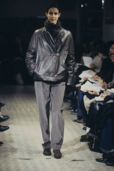 Look 30